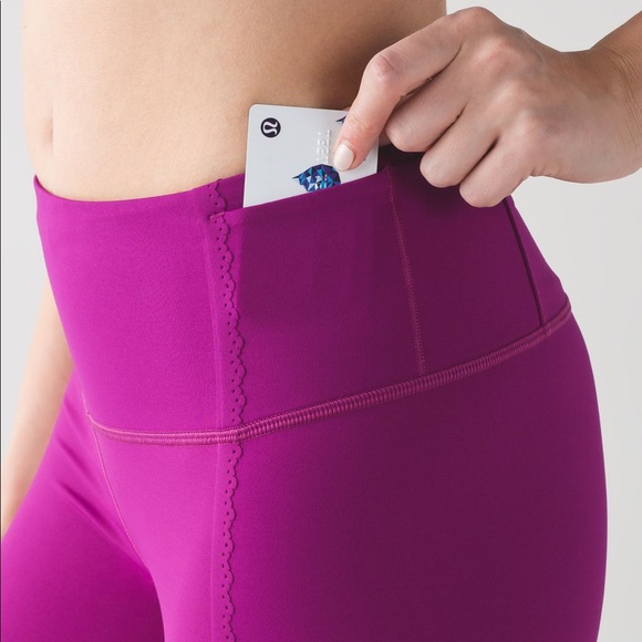 Lululemon Fast Times 17" Crop in Deep Fushia - Picture 4 of 16